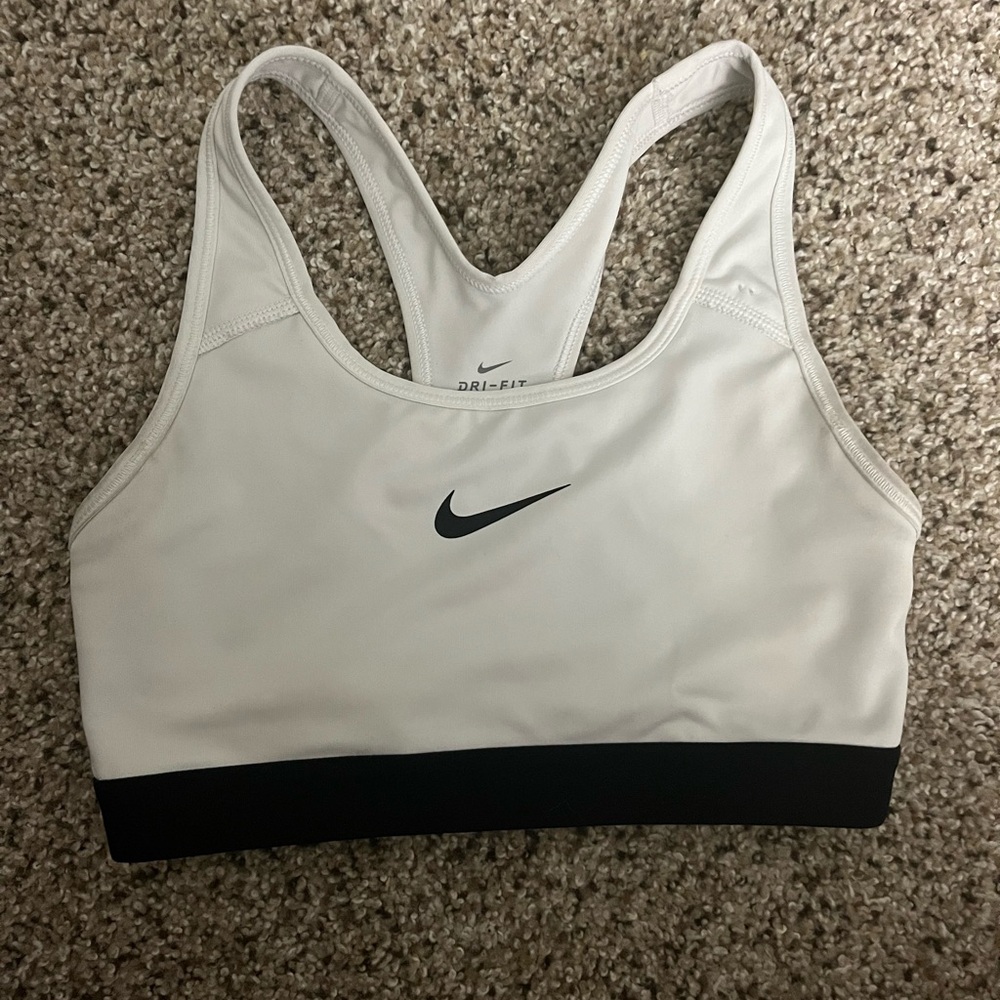 Nike unpadded sprots bra